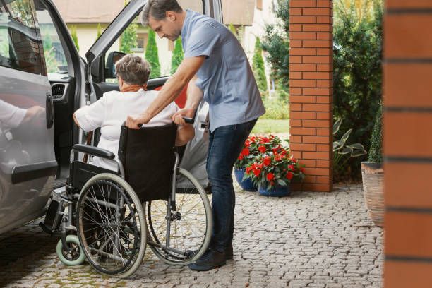 How to Tell If an SUV Is Suitable for the Elderly